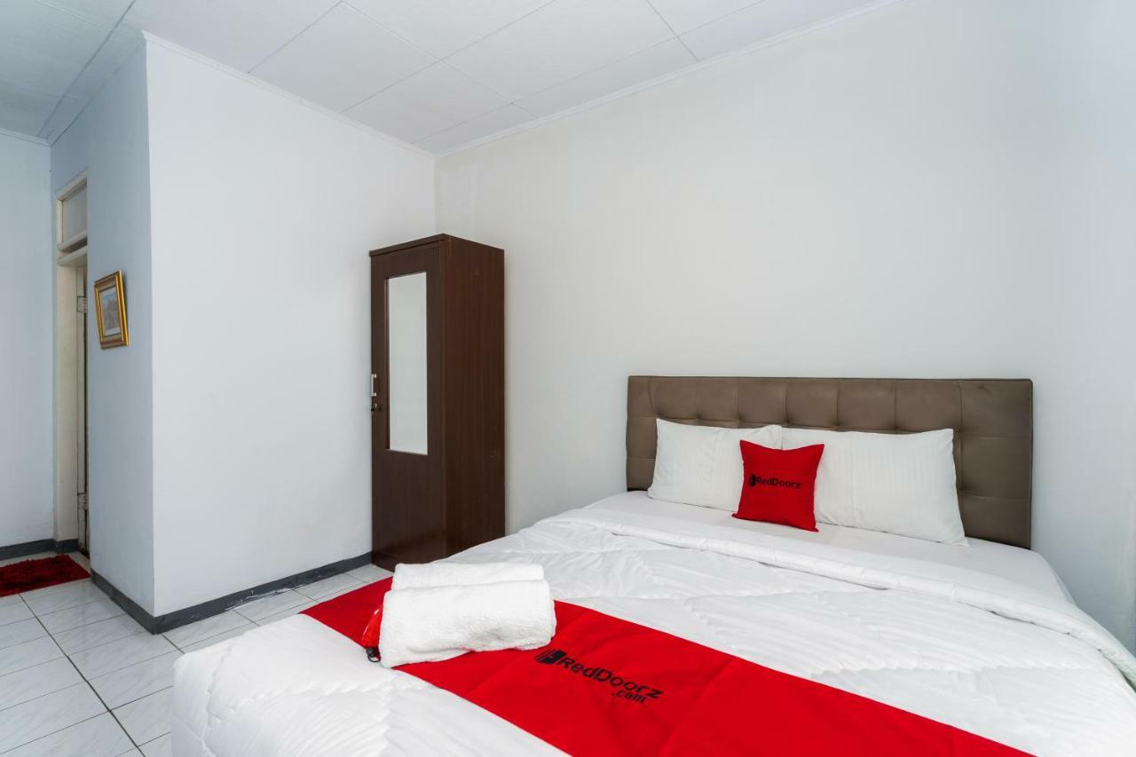 Reddoorz Syariah Near Rsud Cimacan Богор Екстериор снимка