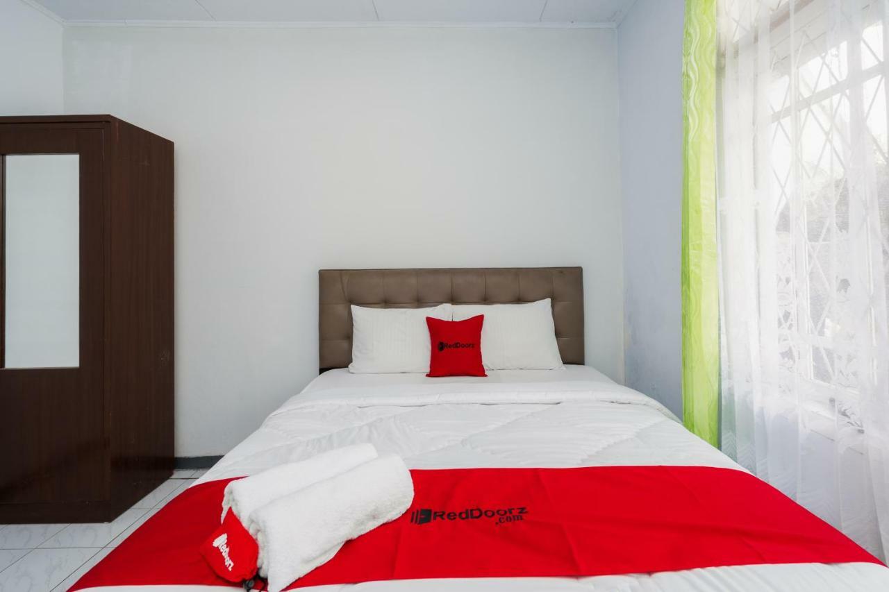 Reddoorz Syariah Near Rsud Cimacan Богор Екстериор снимка