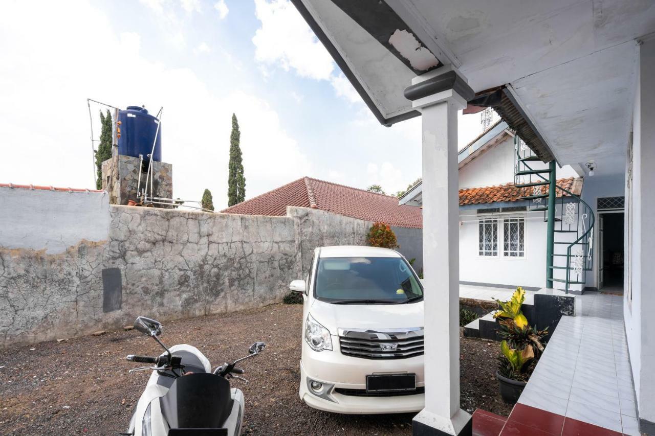 Reddoorz Syariah Near Rsud Cimacan Богор Екстериор снимка